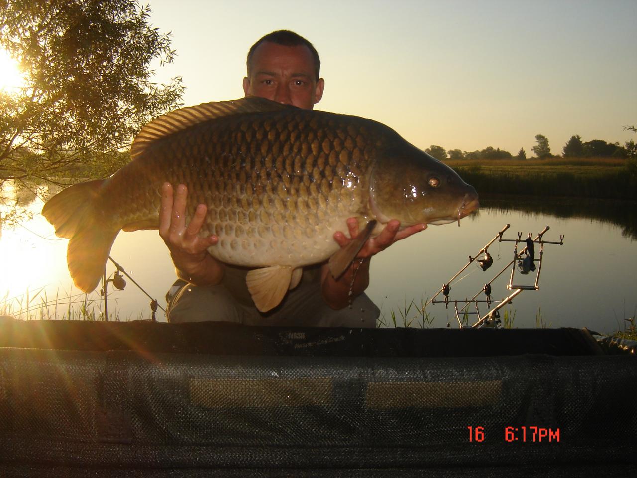 16KG600