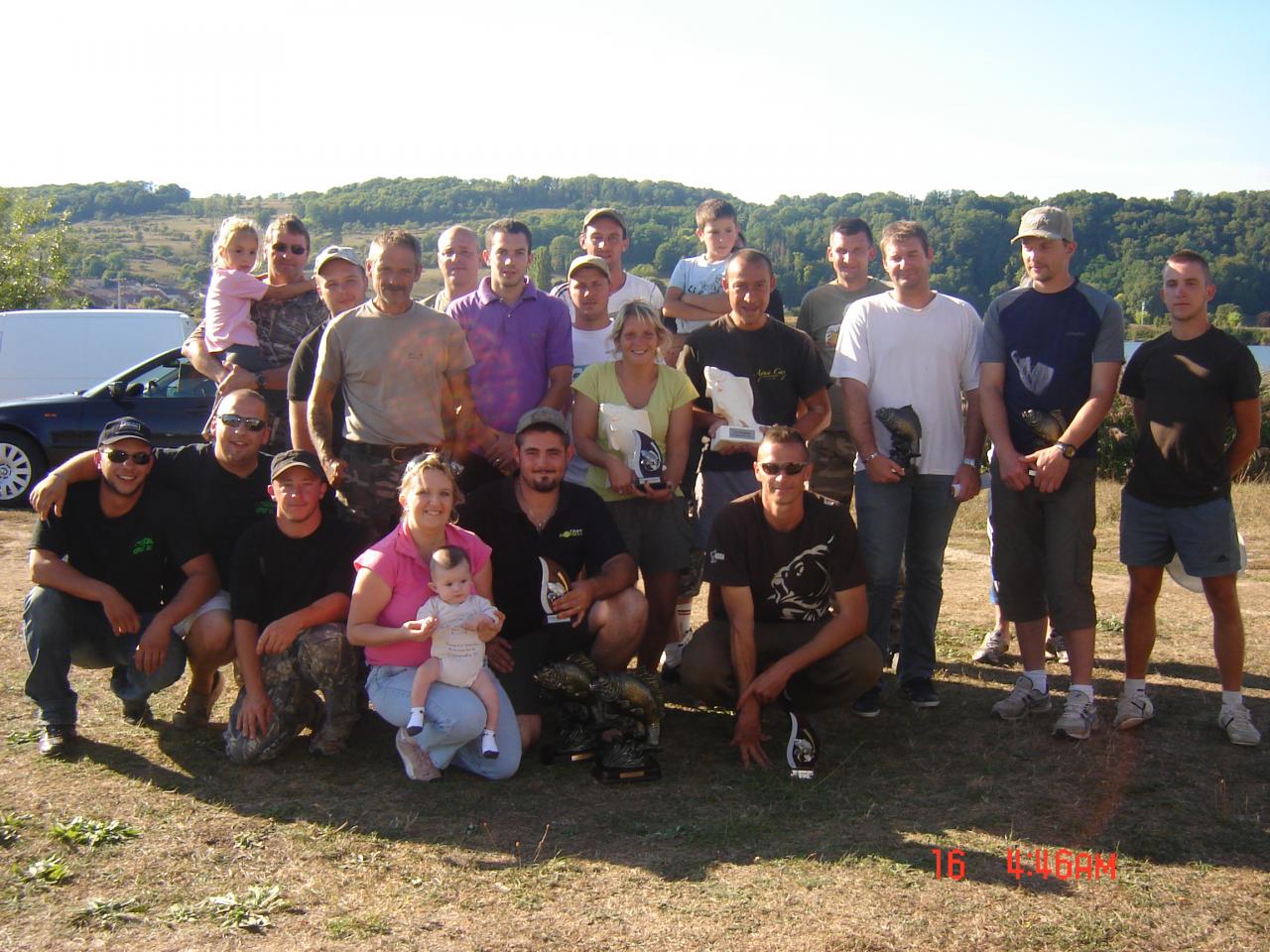 Photo du groupe après le pot de l'amitiée comme à l'accoutumée...